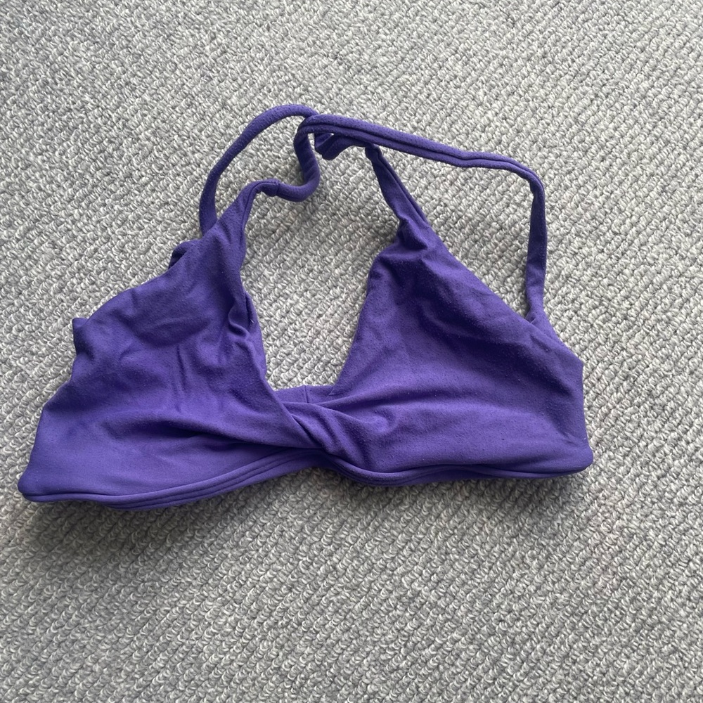 Liquido Omstars bikini top size small